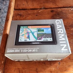 Garmin Drive 51 GPS Navigator - Gray